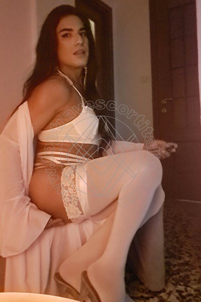 Foto 1 di Tania travescort Alessandria