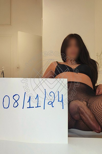 Foto hot 2 di Giulia Cavali Attiva travescort Torino