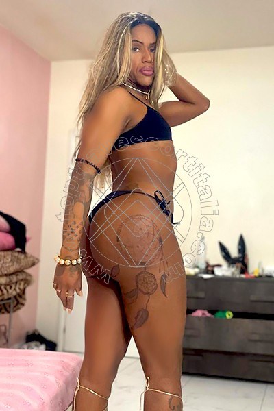 Foto 20 di Afrodite Nera travescort Roma