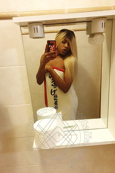 Foto selfie 50 di Livia Marine travescort Taranto