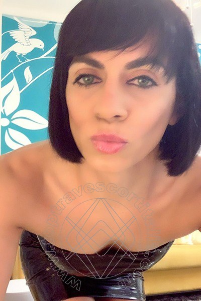 Foto selfie 41 di Samantha Dumont travescort Riccione