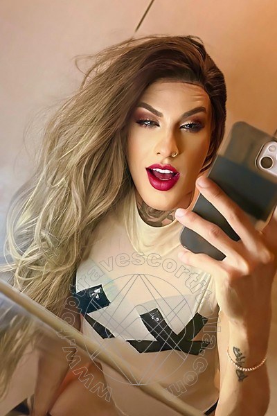 Foto selfie 70 di Dafinny Doll travescort Roma