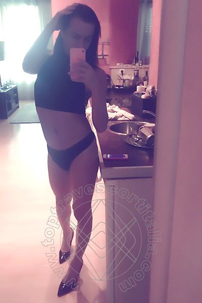 Foto selfie 110 di Samantha Dumont travescort Riccione