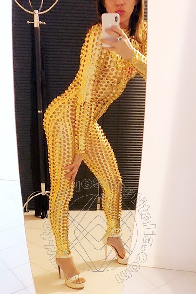Foto selfie 89 di Samantha Dumont travescort Riccione