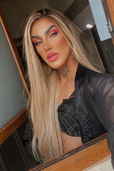 Foto selfie 57 di Dafinny Doll travescort Roma