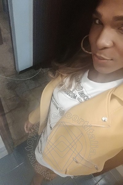 Foto selfie 156 di Thais Melo travescort Roma