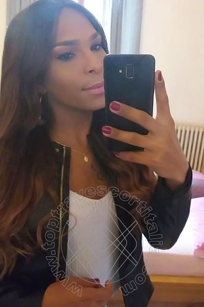 Foto selfie 43 di Thais Melo travescort Roma