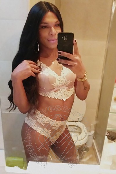 Foto selfie 36 di Thais Melo travescort Roma