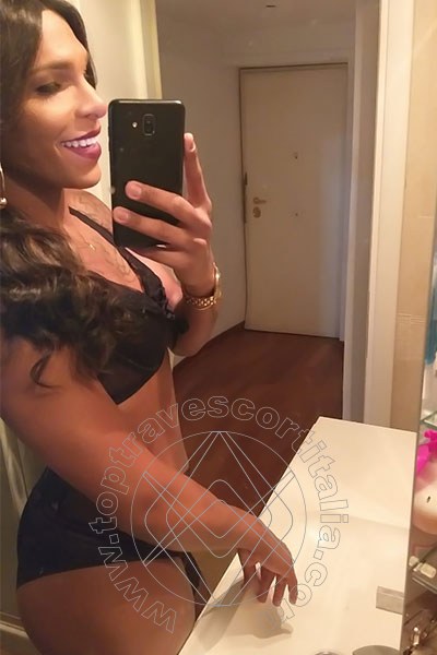 Foto selfie 52 di Thais Melo travescort Roma