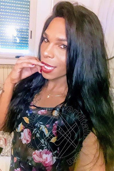 Foto selfie 94 di Thais Melo travescort Roma