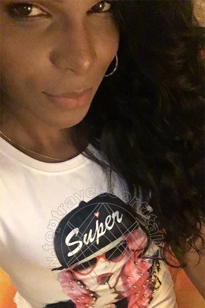 Foto selfie 134 di Thais Melo travescort Roma