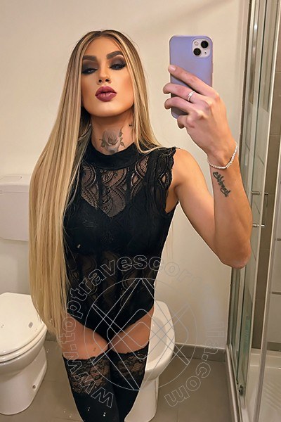 Foto selfie 37 di Dafinny Doll travescort Roma