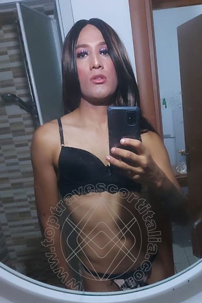 Foto selfie 24 di Laura Delfin travescort Roma
