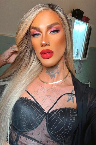 Foto selfie 26 di Dafinny Doll travescort Roma