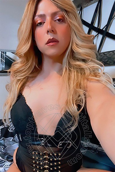 Foto selfie 3 di Ninah Fox travescort Madrid