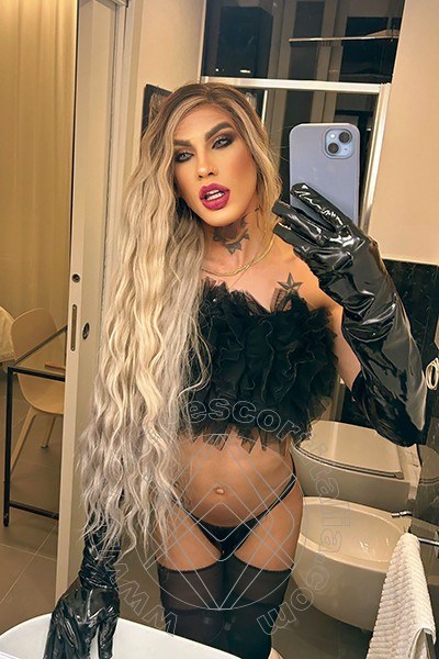 Foto selfie 16 di Dafinny Doll travescort Roma