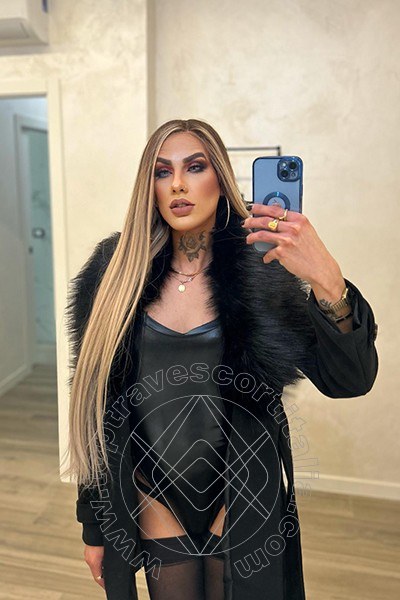 Foto selfie 4 di Dafinny Doll travescort Roma