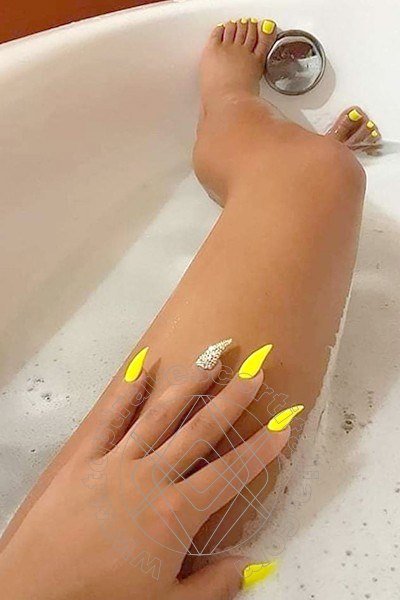 Foto selfie 3 di Amira Ahsen travescort Bucarest