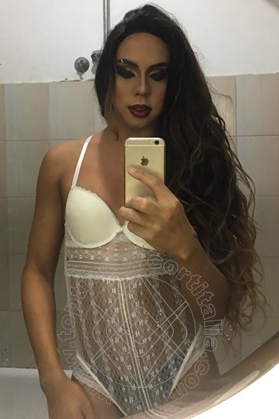 Foto selfie 2 di Camilla travescort Napoli