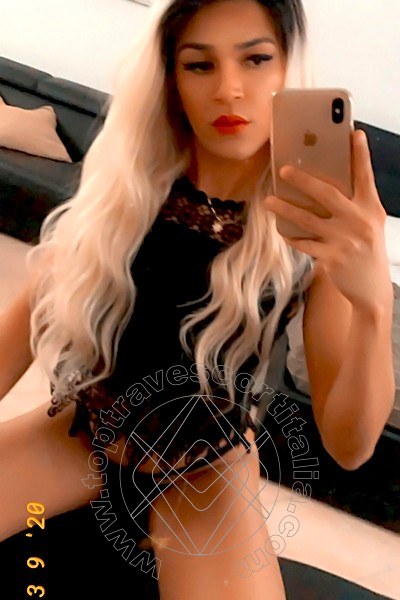 Foto selfie 41 di Giulia Araujo travescort Torino