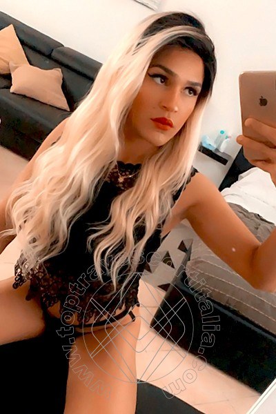 Foto selfie 39 di Giulia Araujo travescort Torino