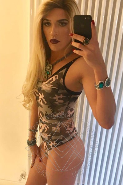 Foto selfie 35 di Giulia Araujo travescort Torino