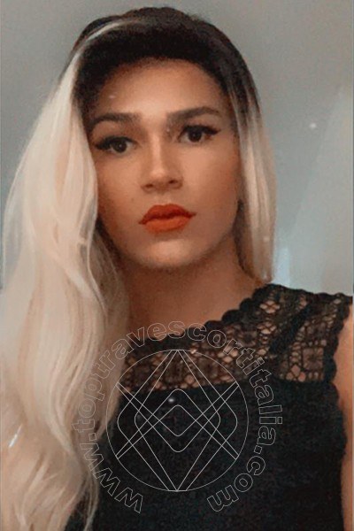 Foto selfie 51 di Giulia Araujo travescort Torino