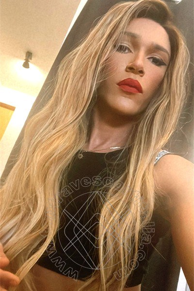 Foto selfie hot di Giulia Araujo travescort Torino