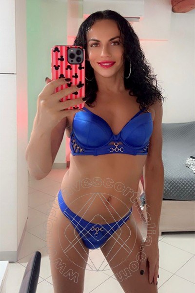 Foto selfie 2 di Samantha Dumont travescort Riccione